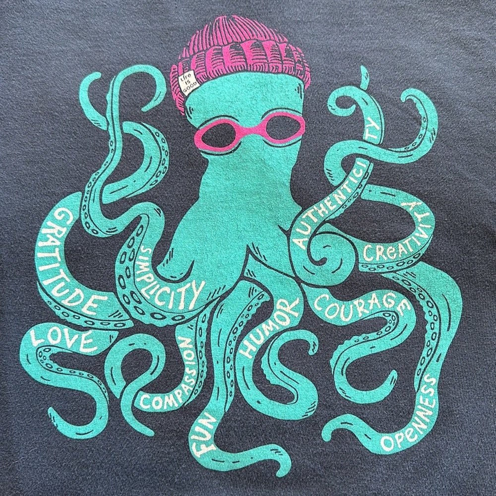 Life is Good - Men’s XL Tshirt - Octopus in Googles and Beanie - 100% Cotton